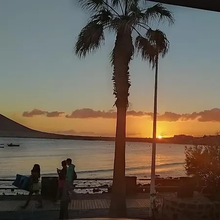 Modern And Centric With Air Conditioning - By Tenerifehints Apartment El Medano (Tenerife)